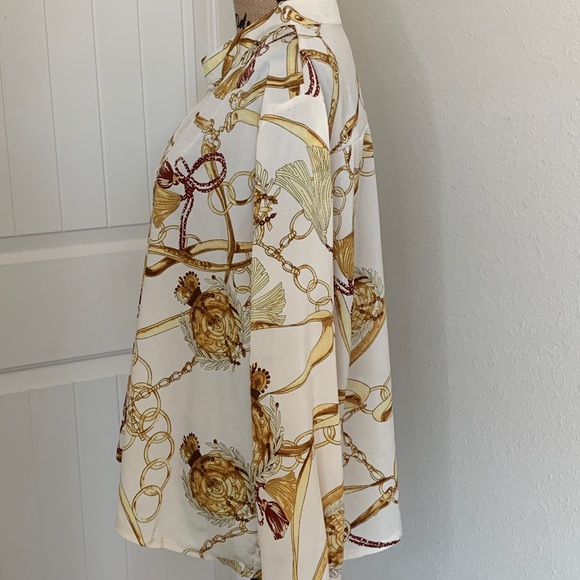 Plus Size Top - Picture 2 of 4